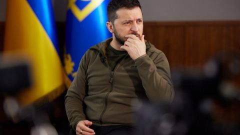 Между Зеленски и кметовете на големите градове се очертава сериозен разкол
