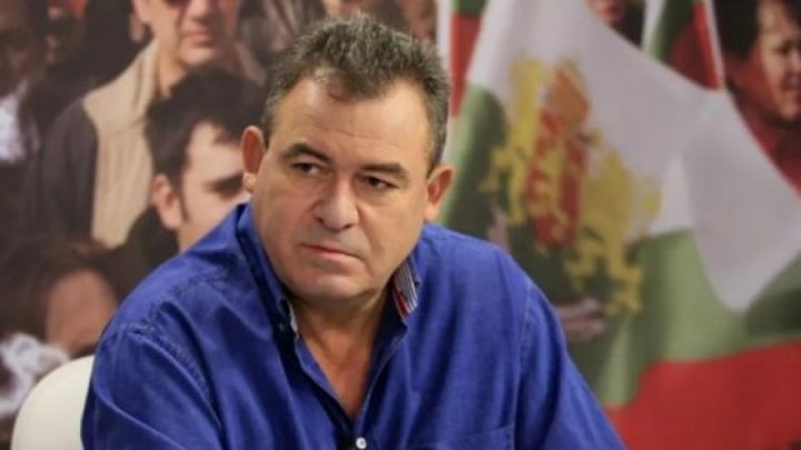 Украинският посланик пратил нота да си дадем последното оцеляло оръжие