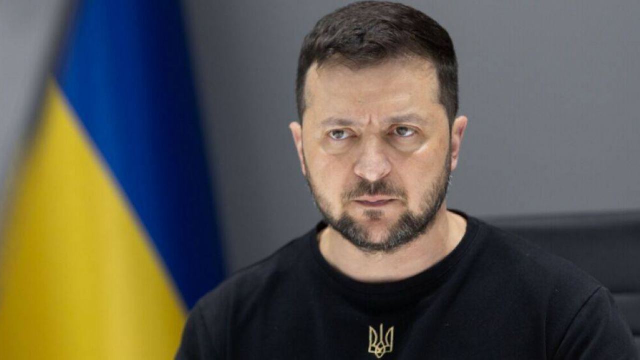 Зеленски обвини съратниците си в държавна измяна: „Масив от престъпления“