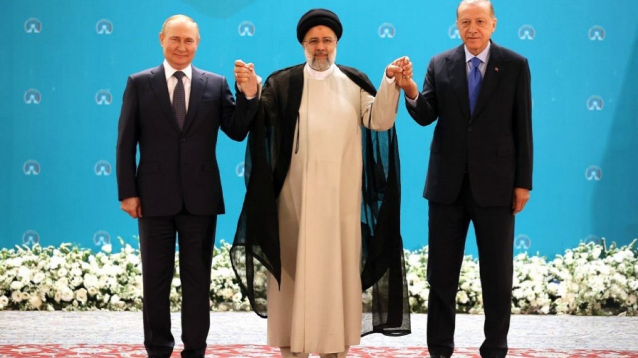 Foreign Policy за резултатите от посещенията на Путин и Байдън в Близкия изток