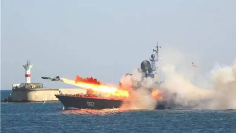 Щабът на Черноморския флот на Русия в Севастопол беше атакуван от Въоръжените сили на Украйна