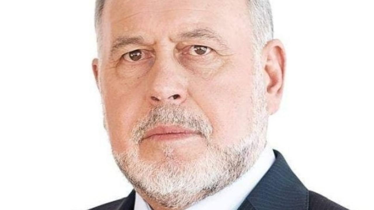 Славчо Велков регистрира листата на Движение на непартийните кандидати