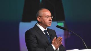 БСП под заплаха, Станишев, Крум Зарков, хаос в държавата, кабинет сираче, безумна Конституция