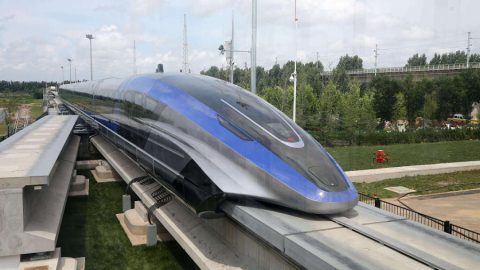 Китайската железопътна маглев система дебютира в Европа