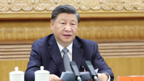 Конституира се Президиумът на 20-ия конгрес на ККП