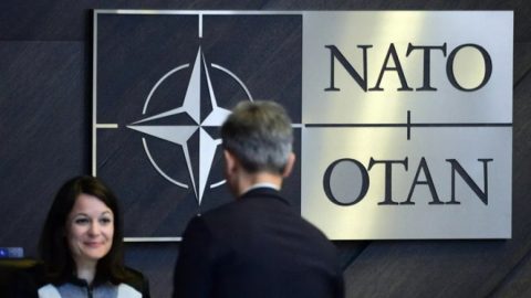 Как да влезете в НАТО без да привличате вниманието на санитарите