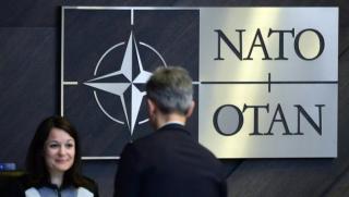 Влизане, НАТО, санитари