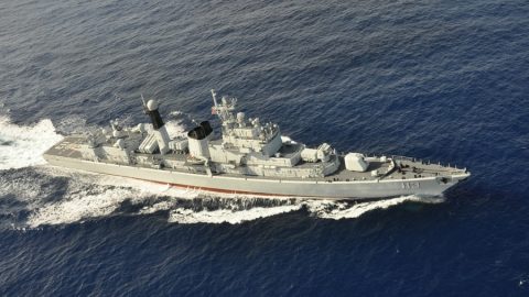 Нов тежък разрушител тип 005 на китайските ВМС е постигнал оперативна способност