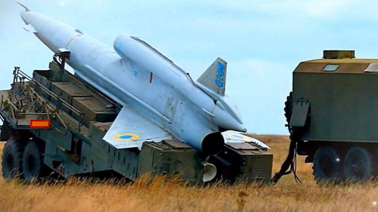 "Стриж" срещу стратегическата авиация. Какво показва саботажа на руски летища?