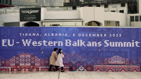 ЕС планира 1 милиард евро икономическа помощ за Западните Балкани