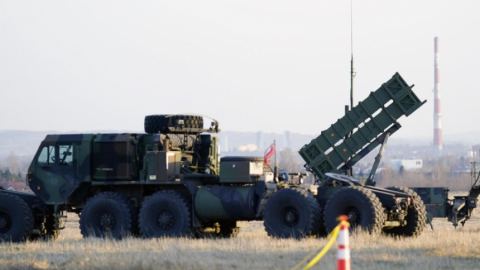 Американска медия: САЩ ще предоставят на Украйна ракети „Пейтриът“