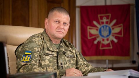 За какво тъгува главнокомандващият на ВСУ: вече намеква за „затваряне на сергията“
