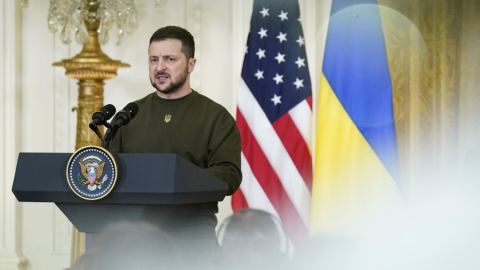 19FortyFive: Подполковникът в оставка Дейвис, от армията на САЩ, възмутен от „едва завоалираното искане“ на Зеленски