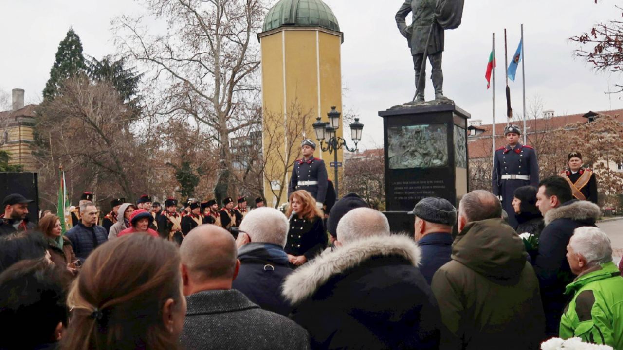 Вицепрезидентът: Свободата не се купува и не се подарява, тя се носи в душата и ума