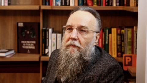 Александър Дугин: „Човечеството се люлее на ръба. Историята може да свърши тук."