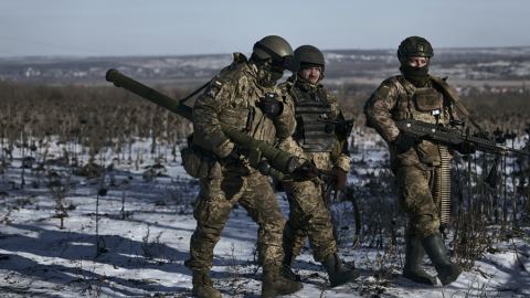 „Сива зона“: САЩ и Западът помагат на Украйна не само с оръжия, но и с големи данни