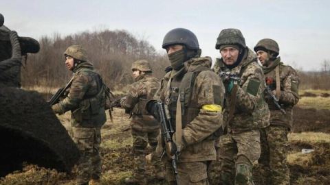 The Times: Киев хвърли необучени, зле въоръжени войски в Соледар