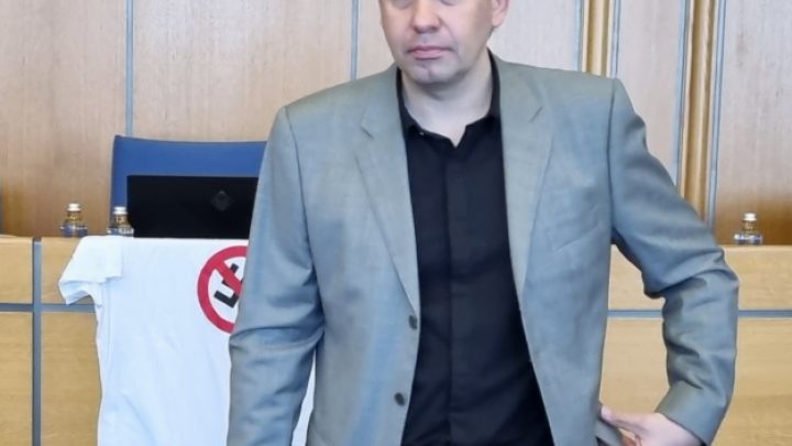 Иван Таков към ДБ: Ако бутнете Паметника на Съветската армия, няма да има сянка, в която да се скриете