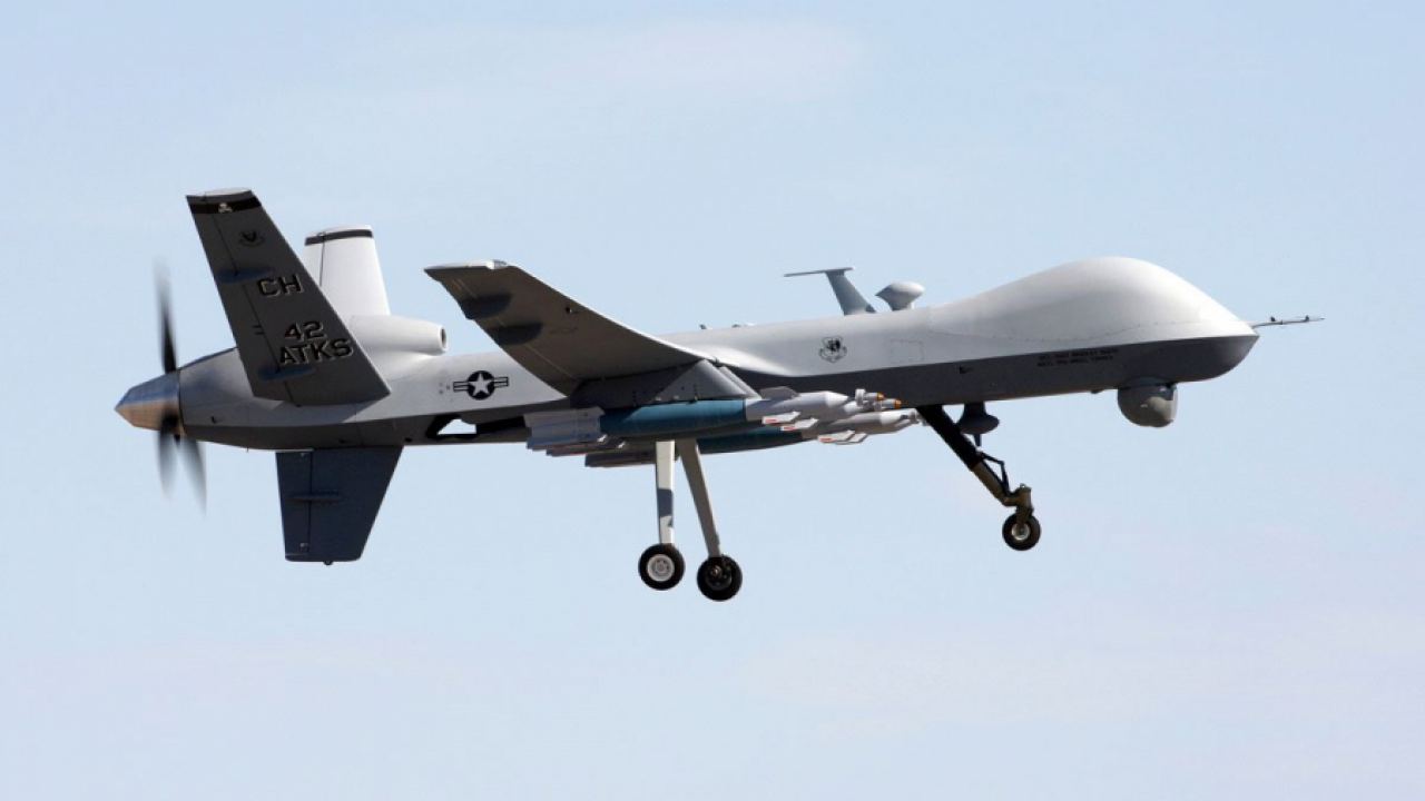 Висш пилотаж: Руски Су-27 "свалиха" тежък американски дрон край Крим без нито един изстрел