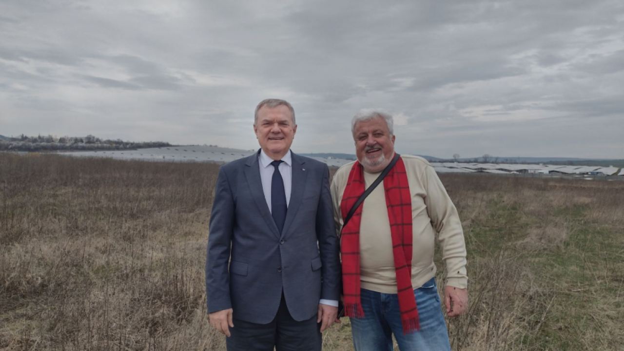 Голямата лъжа! Д-р Румен Петков и "Левицата!" питат Кирил Петков: Къде е заводът за електромобили в Ловеч?!