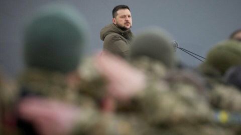 Зеленски го закопават в асфалта: Украйна е пред революция