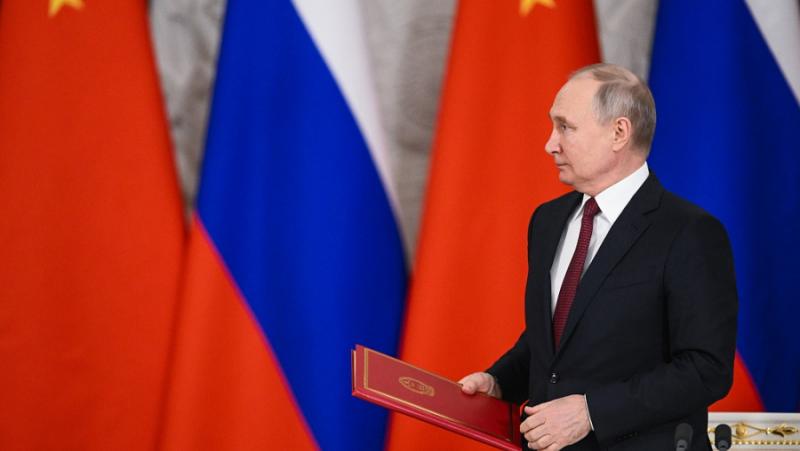 In a joint statement, Xi Jinping and Putin called for peaceful talks to resolve the Ukraine crisis
 –