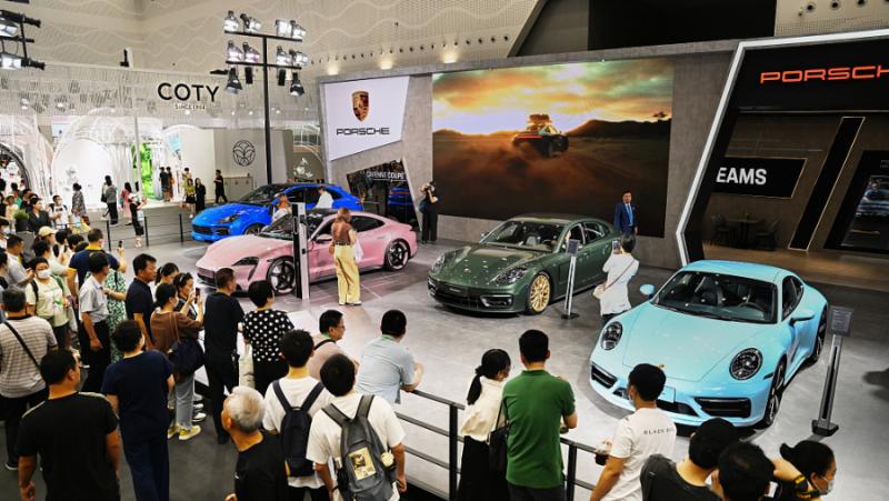 International luxury car manufacturers are betting on China for the green development of the sector
 –