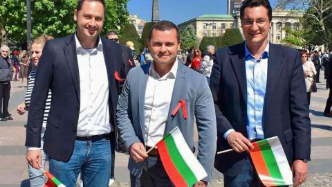 Петър Витанов и Крум Зарков за 1 май: Нужен е нов „трудов договор“ на БСП с левите хора