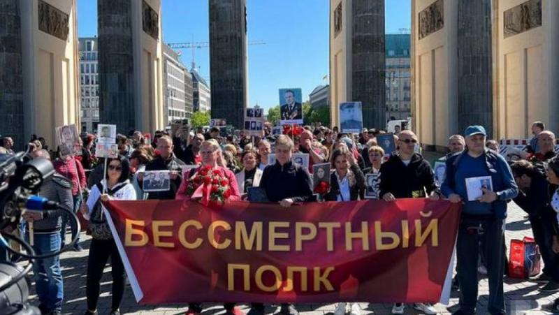 Neither the police nor the Banderas prevented the Immortal Regiment in Berlin
 –