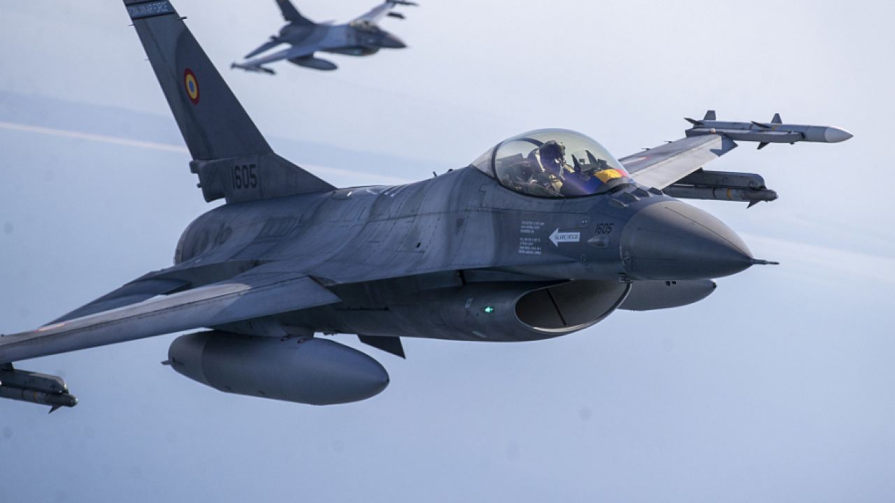ЕС вече обучава украински пилоти за F-16