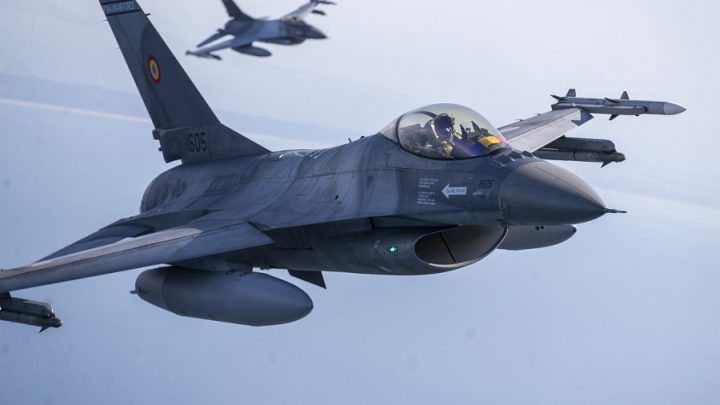 ЕС вече обучава украински пилоти за F-16