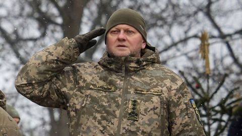 "Двойни агенти" са насочили руския удар срещу Залужни