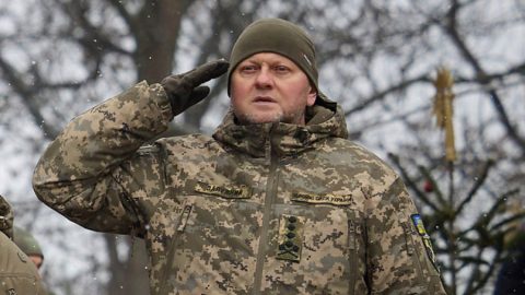 "Двойни агенти" са насочили руския удар срещу Залужни