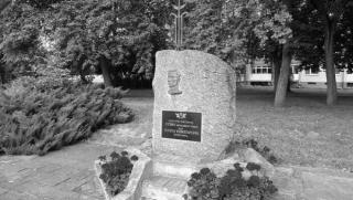 Литовски евреи, сваляне, паметник, нацистки палач