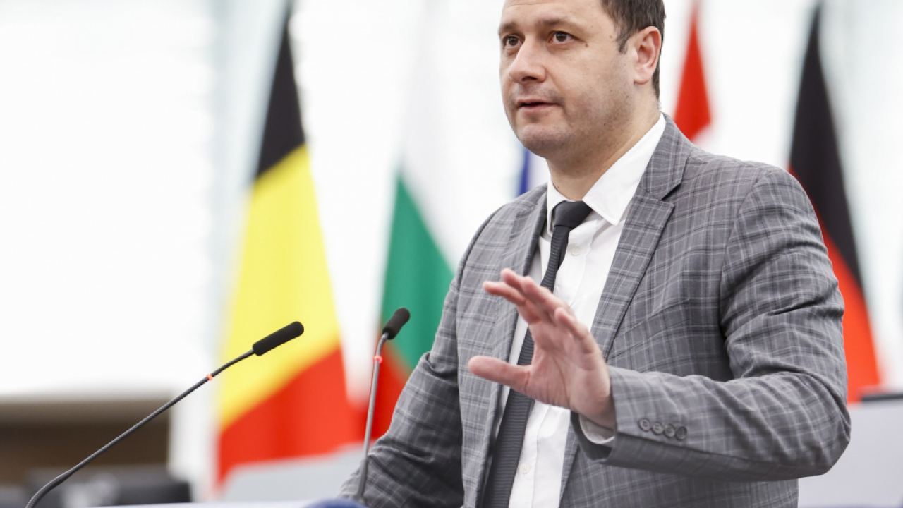 Петър Витанов: В основата на правилата за изкуствения интелект поставихме човека