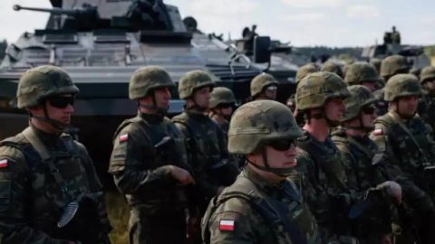Израждането на НАТО: Никой няма да помогне на Полша в Украйна