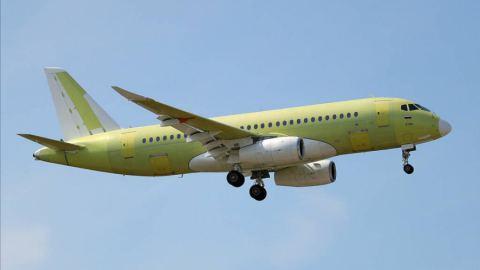 Обновеният руски самолет "Superjet-100" направи първия си полет: каква е разликата между стария и актуализирания