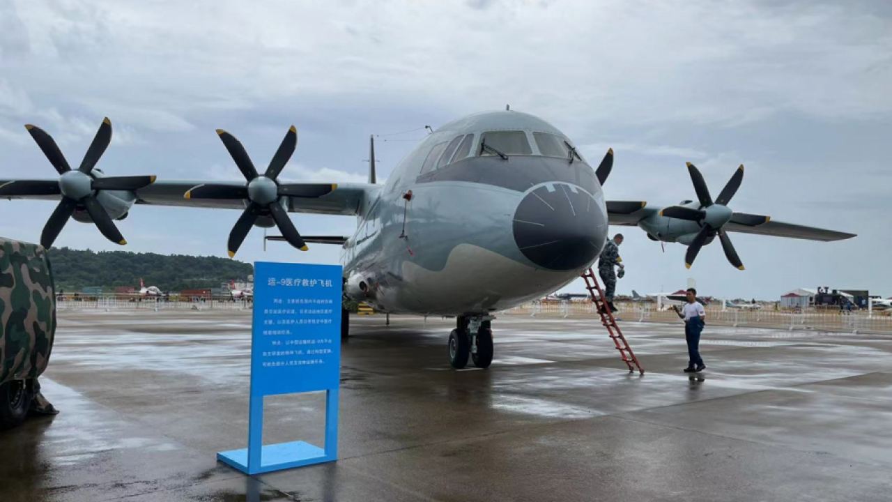 Китайският медицински спасителен самолет Y-9 изпълни своята първа мисия в чужбина