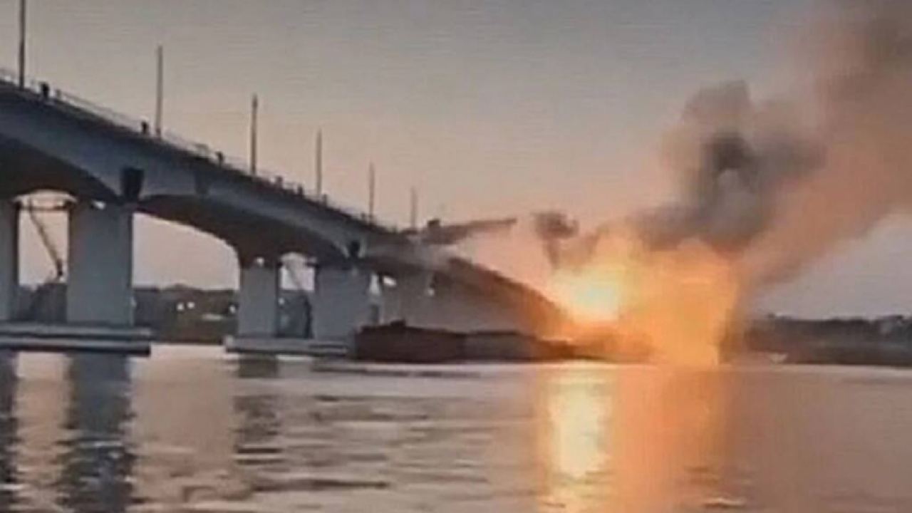 Русия започна да изстрелва 1,5 тонни бомби по железопътните мостове на Украйна