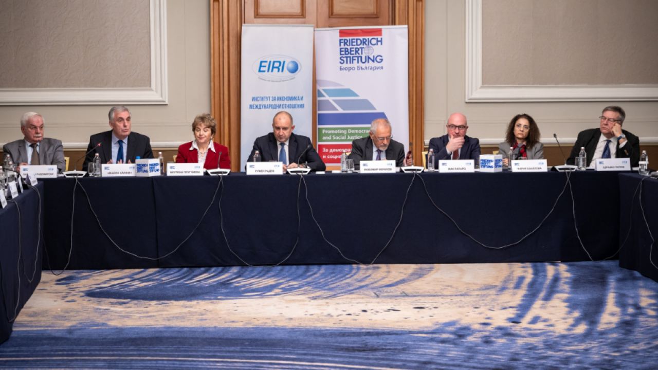 Румен Радев: Истинската сила и ефект на дипломацията е, когато те идват преди бомбите и ги предотвратяват