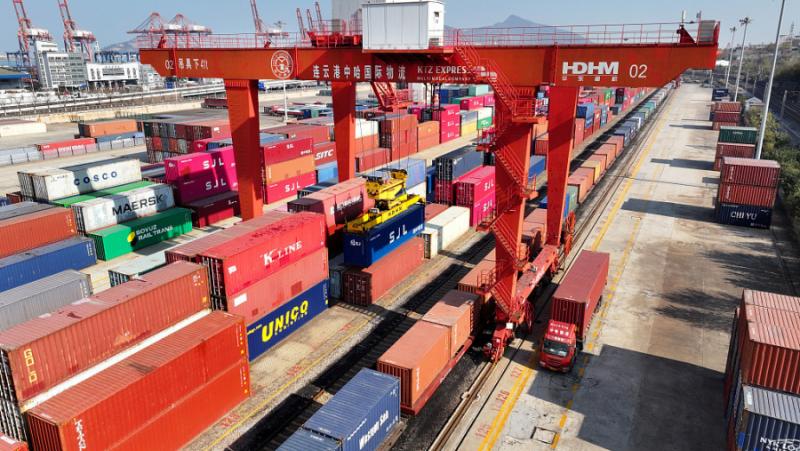 China-Europe freight trains carried about 1.75 million TEUs in January-November
 – 2024-04-03 07:30:33