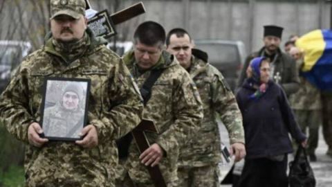 САЩ не плащат на губещите. Украинците са заставени да загиват за администрацията на Байдън