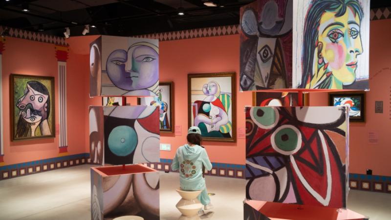 An exhibition in Beijing presents world art history
 – 2024-02-10 16:12:29