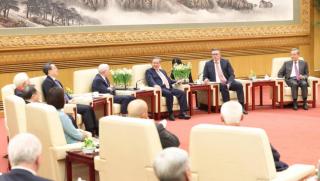 Премиер, Ли Цян, чуждестранни експерти, участват, развитие, Китай