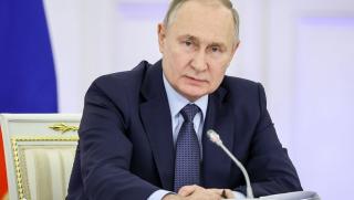 Bloomberg, Путин, окопава, раздели световния ред, побеждава, страната си