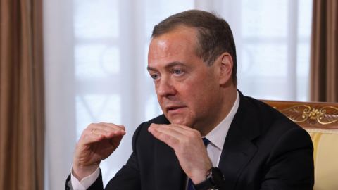 Медведев: Ненавиждам враговете на Русия /Интервю/
