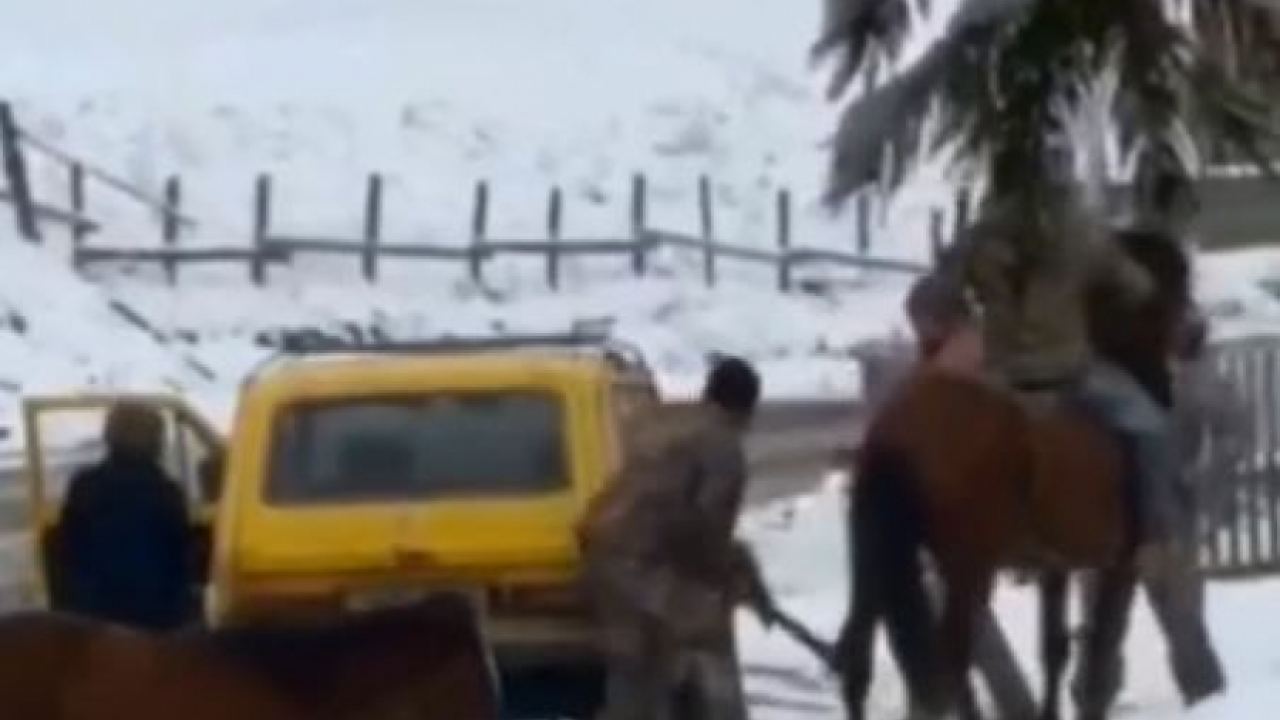 В Западна Украйна баща отмъщава на военните комисари за своя безследно изчезнал син на фронта (видео)