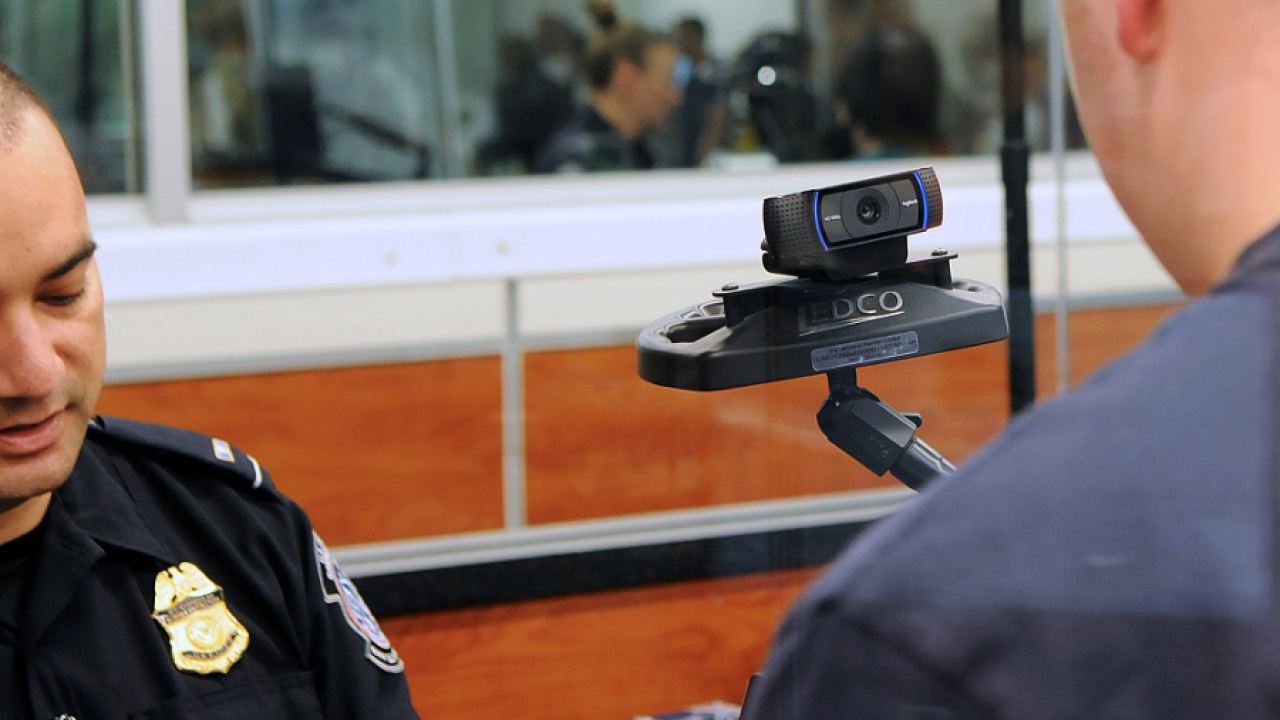 Китай призова САЩ да спрат да тормозят влизащите и излизащите от страната китайски граждани
