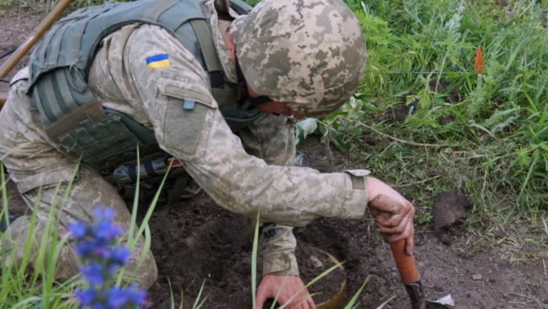 Russian Troops Advance in LPR: Fierce Battles in Belogorovka – Inside Look at the Raids