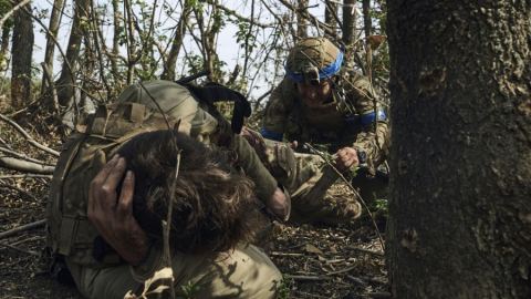 Военен експерт: Киев не се съобразява със загубите на ВСУ в Курска област